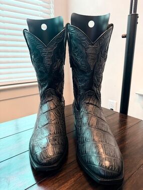Rujo Lionheart Large Scale Alligator Leather Cowboy Boots - 13D